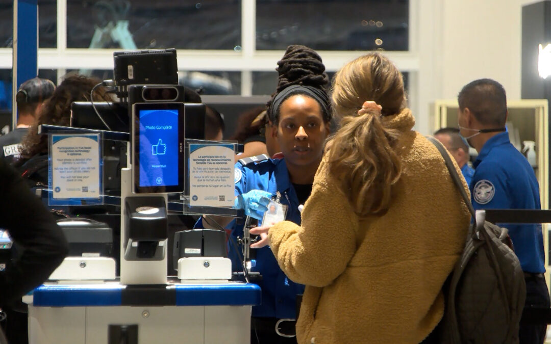 A partir de febrero, viajar sin Real ID costará 45 dólares, alerta la TSA