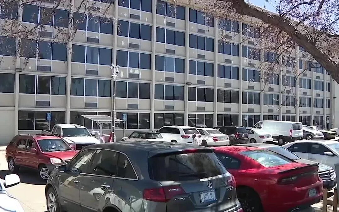 Denver Aprueba Contratos Millonarios con Urban Alchemy para Combatir la Crisis de Vivienda