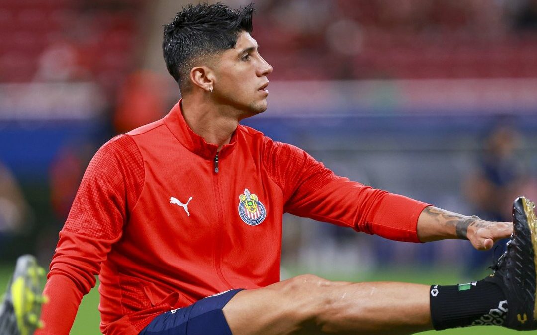 Alan Pulido y su futuro: Chivas busca una nueva oportunidad en la liga MX