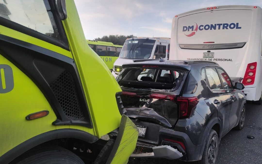 Accidente en la carretera Saltillo-Zacatecas: caos vial y dos personas lesionadas