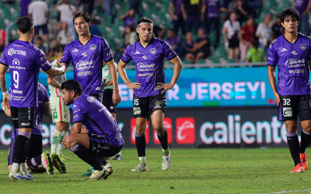 Mazatlán FC: Desbandada en el Equipo con Salidas de Jugadores y Cuerpo Técnico