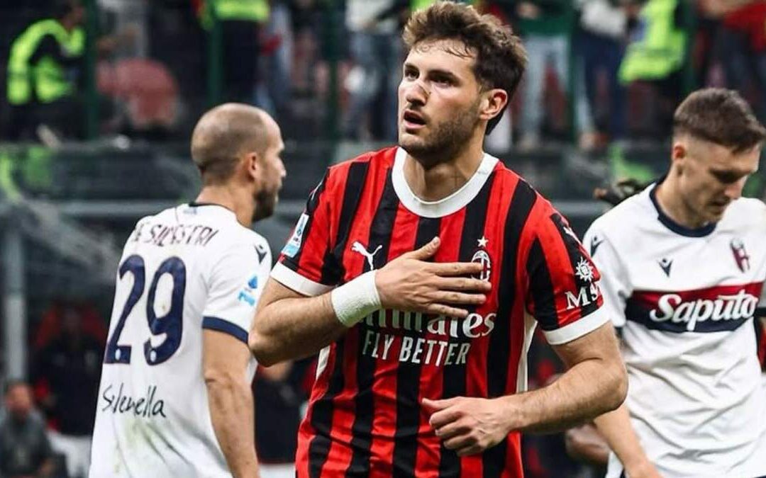 Entrenador del Milan Anuncia el Regreso de Santiago Giménez al Fútbol