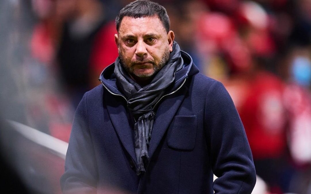 Turco Mohamed Aspira a Unirse a los Bicampeones del Fútbol