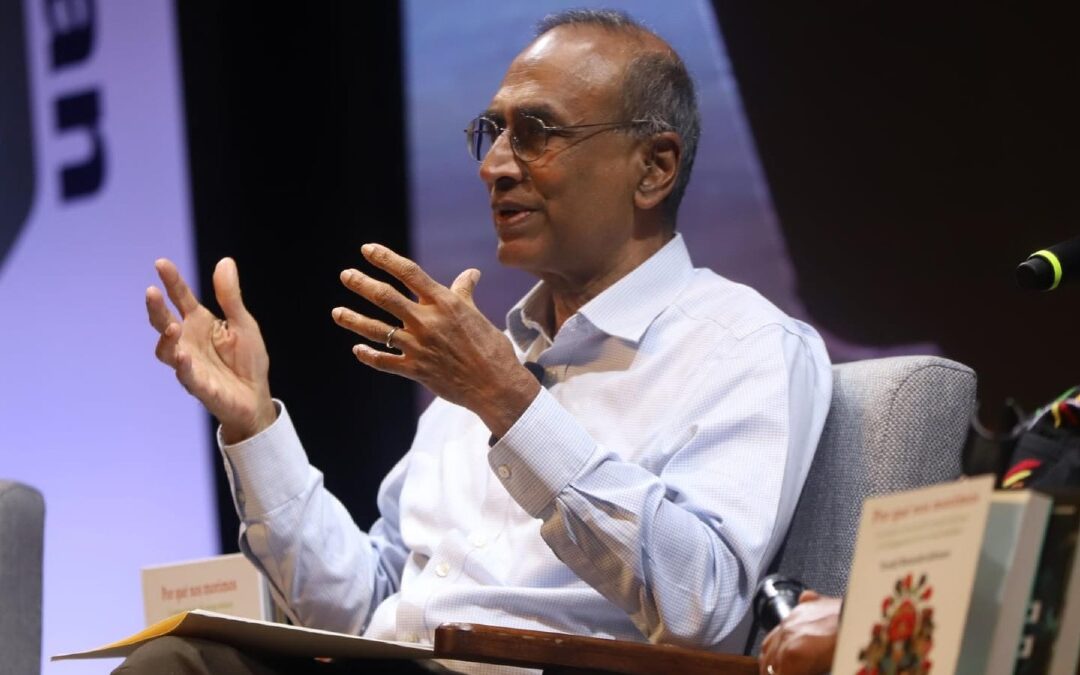 Venki Ramakrishnan, Nobel de Química, llama a universidades y gobiernos a impulsar la ciencia en su nuevo libro